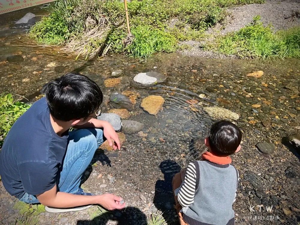 夏天玩水景點》桃園一日遊玩水秘境6大推薦,免費溪邊玩水、親子公園 - LazyBag 懶人包 夏天玩水景點》桃園一日遊玩水秘境6大推薦,免費溪邊玩水、親子公園